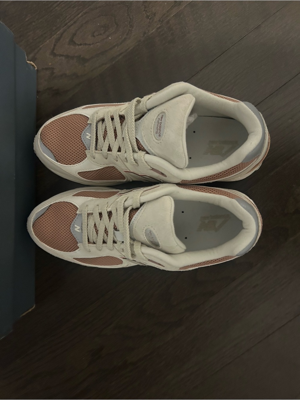 New Balance Women's Sneakers in Blush Pink and Cream - Picture 3 of 4